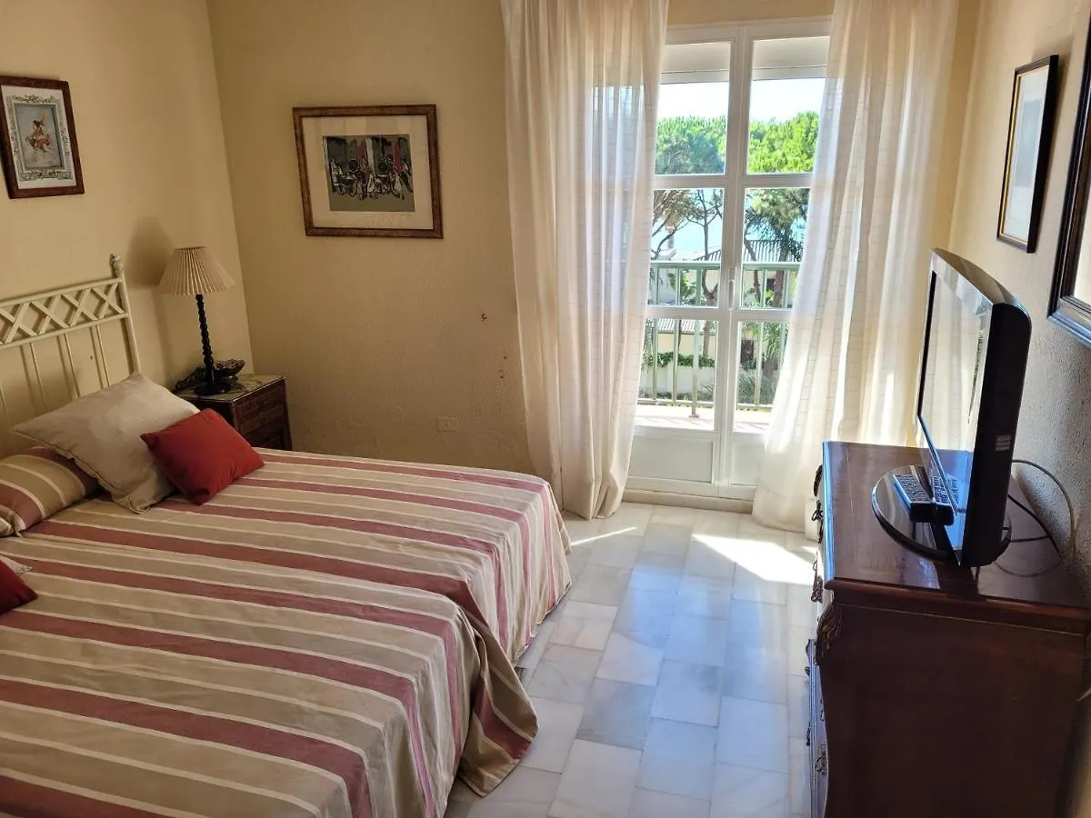 Beachfront Family Apartment In Puerto Banus Marbella Spanien